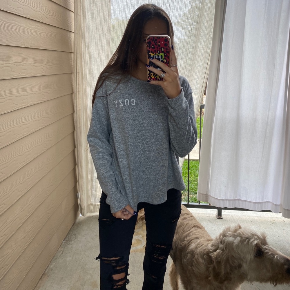 Cozy Gray Crewneck Sweatshirt